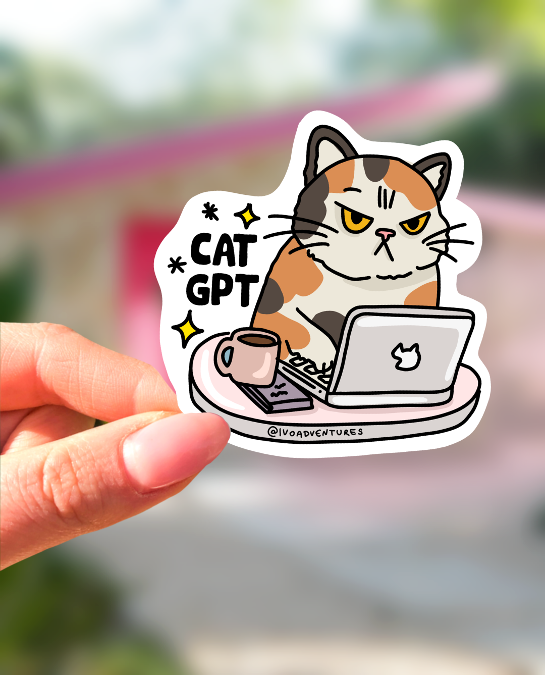 Naklejka - CatGPT – kotek z komputerem - beżowy laptop