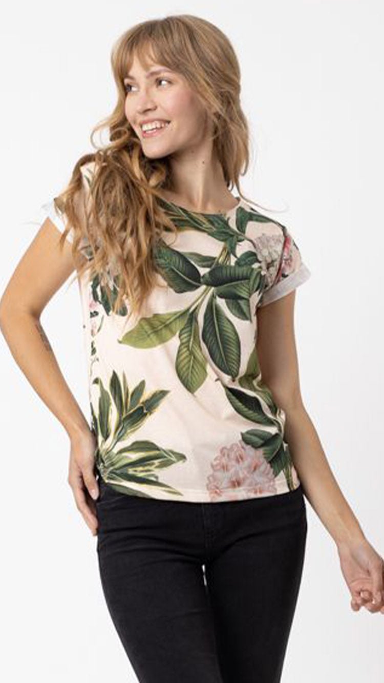 T-shirt – Creamy Flowers